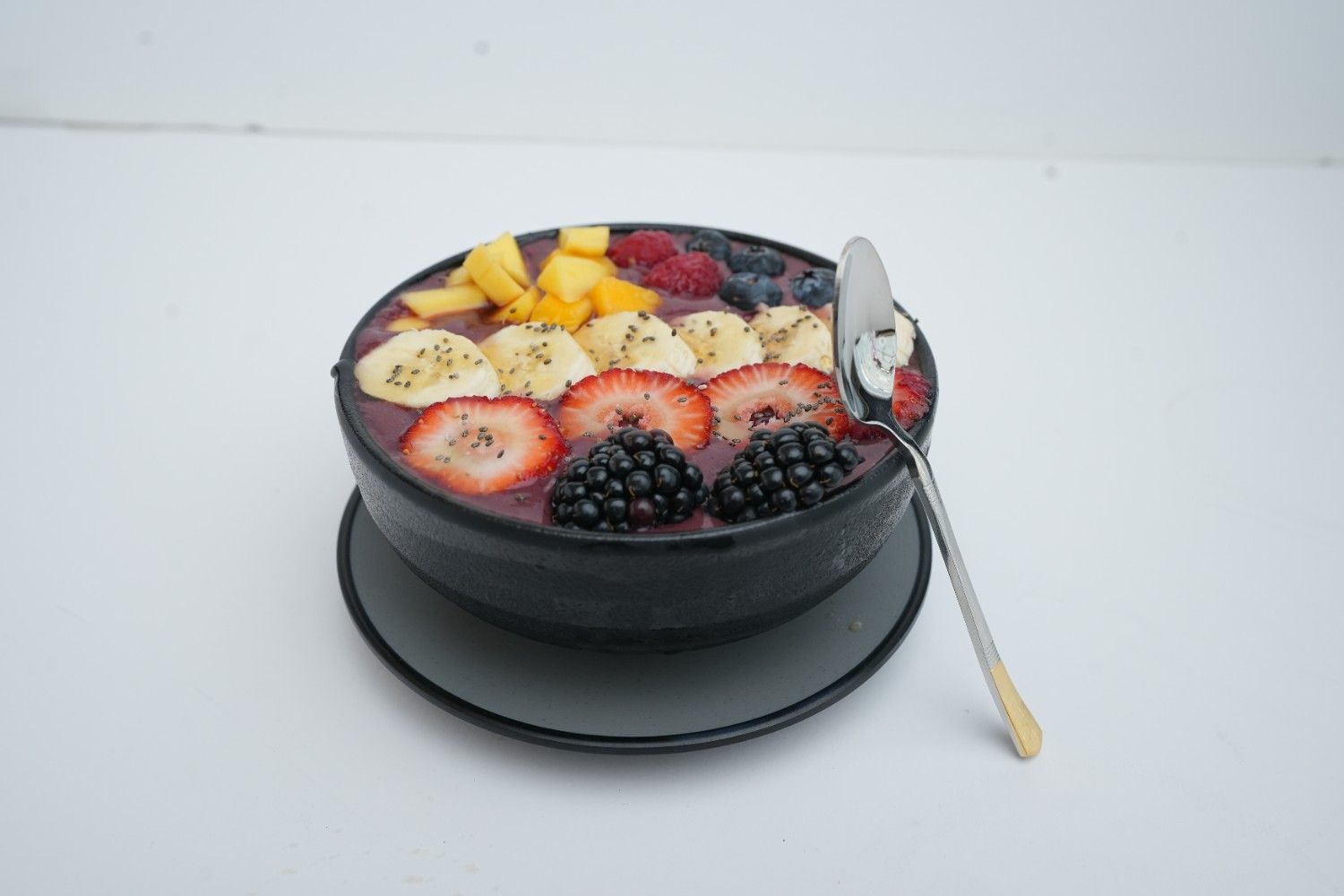 Acai Fruit Bowl | وعاء آساي بالفواكه