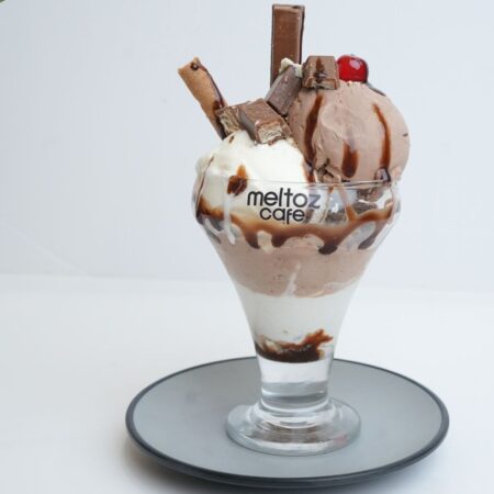 Kitkat Crush Sundae | صنداي كيت كات