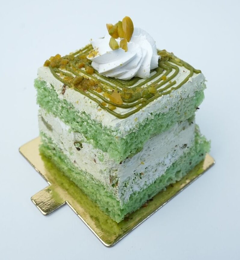 Pistachio Slice Cake | كيكة فستق
